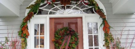 What’s Trending:  Holiday Decor, Inside and Out!